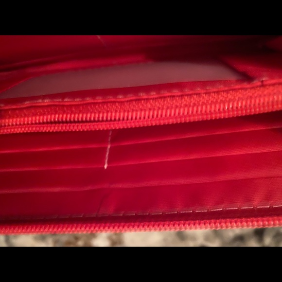 Travelon zip closure wallet - Picture 4 of 4